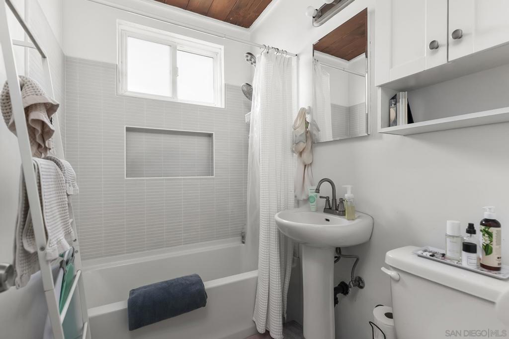 MLS #250036828SD image #13