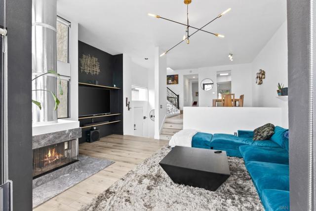 3535 Columbia St, San Diego CA: https://media.crmls.org/mediaz/1277ddf7-b738-44e6-9527-58891de96596.jpg