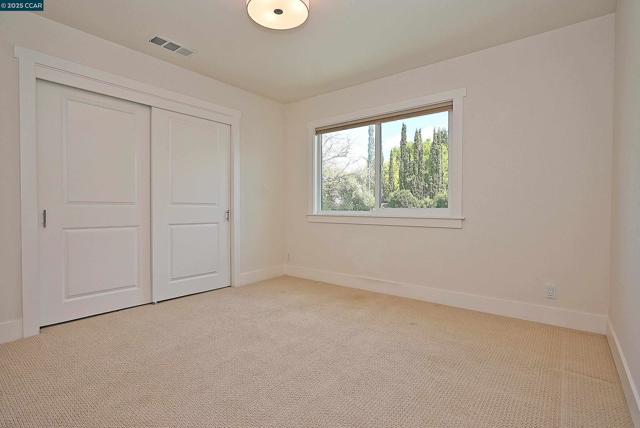 383 Caravelle Dr, Walnut Creek CA: https://media.crmls.org/mediaz/1278e9ee-1327-46e2-9538-c32dd52a8531.jpg