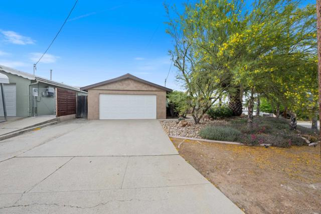 8080 Poplin Dr, Santee CA: https://media.crmls.org/mediaz/127911ba-4e68-4e79-b25f-7bb808f5a23f.jpg