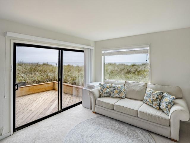 101 Shell Drive, La Selva Beach CA: https://media.crmls.org/mediaz/12791c51-f72b-4741-833a-5331879b8551.jpg