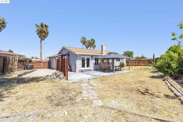 2158 Ackerman Dr, Pittsburg CA: https://media.crmls.org/mediaz/1279e8e4-2847-42c2-9904-c3799e1c89e0.jpg
