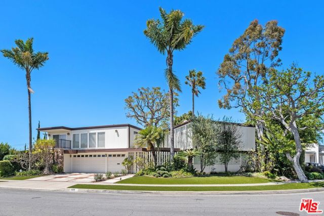 6505 S Halm Avenue, Los Angeles CA: https://media.crmls.org/mediaz/127a1808-15ab-404a-b511-657014d30fed.jpg