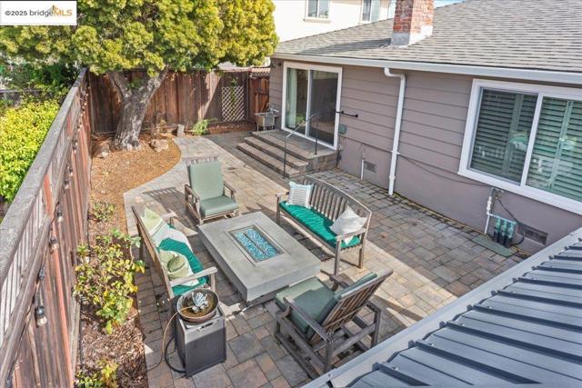 1313 Eastshore Dr, Alameda, California 94501, 3 Bedrooms Bedrooms, ,2 BathroomsBathrooms,Single Family Residence,For Sale,Eastshore Dr,41086493