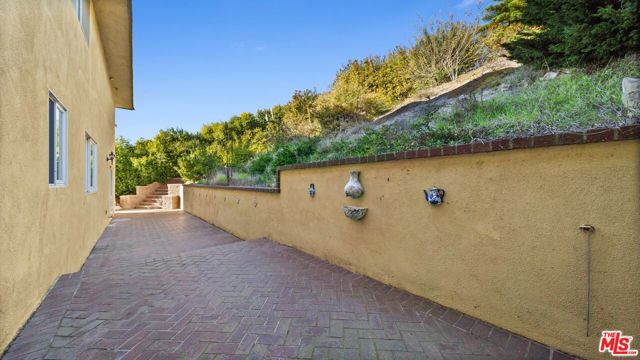 6461 Chartres Drive, Rancho Palos Verdes, California 90275, 4 Bedrooms Bedrooms, ,4 BathroomsBathrooms,Residential,For Sale,Chartres,25489123