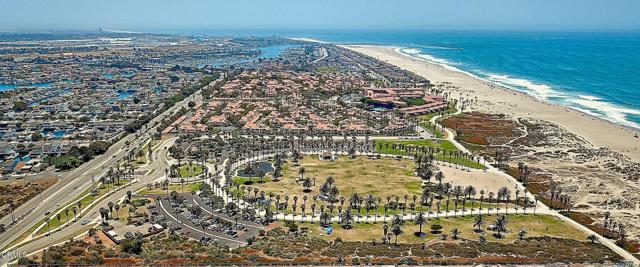 5114 Marlin Way, Oxnard CA: https://media.crmls.org/mediaz/127b5605-029f-45ff-9103-eb8b43dd4305.jpg