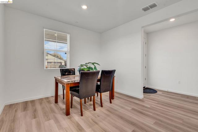 2087 Stars Dr, Rio Vista CA: https://media.crmls.org/mediaz/127baaad-5579-4d65-bad7-087e430b52a5.jpg