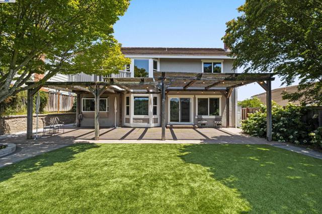 6408 Boone Dr, Castro Valley CA: https://media.crmls.org/mediaz/127be403-8b9d-4575-900a-5e9483616972.jpg