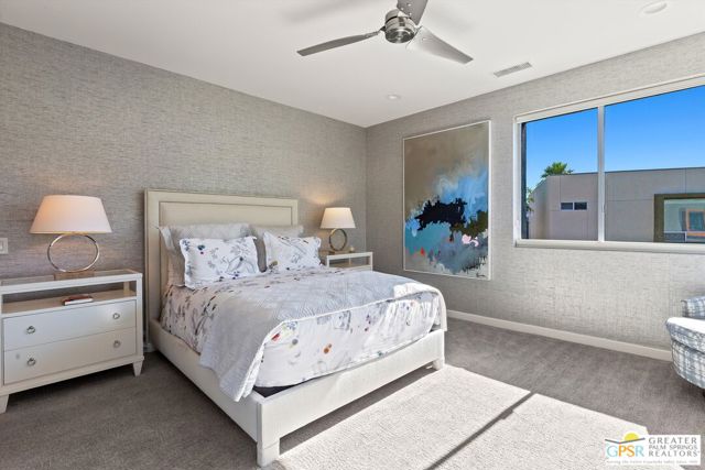 1062 Hunter Drive, Palm Springs CA: https://media.crmls.org/mediaz/127c8be0-431e-4883-8d38-79c09940fcce.jpg