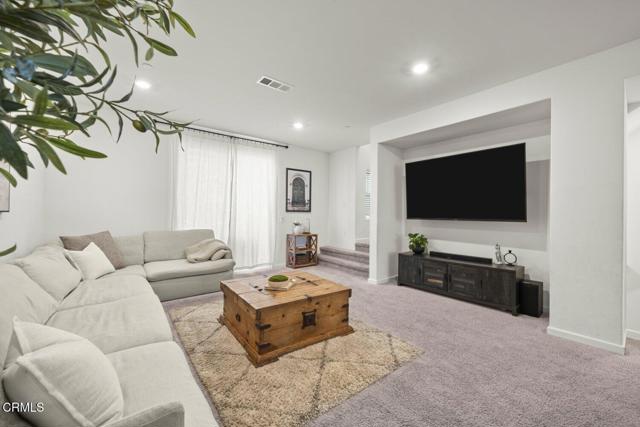 Detail Gallery Image 14 of 39 For 586 Apricot Ln, Fillmore,  CA 93015 - 3 Beds | 2/1 Baths