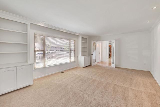 415 Kelly Avenue, Half Moon Bay CA: https://media.crmls.org/mediaz/127d425d-3e9b-4c46-8ea2-548cd5feb980.jpg