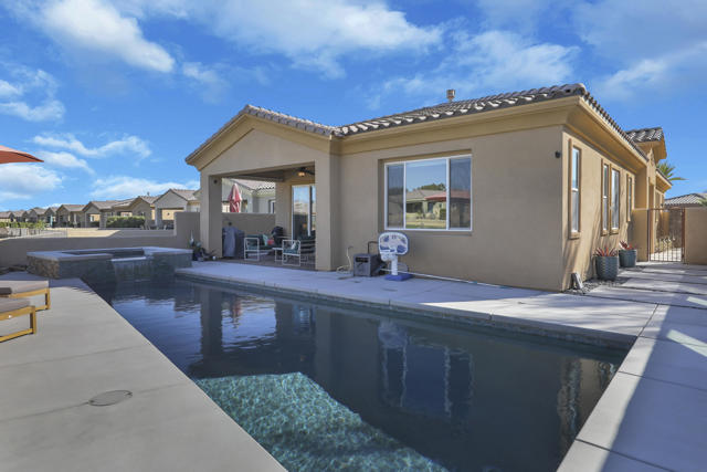 Image 15 of 48 For 67252 Zuni Court