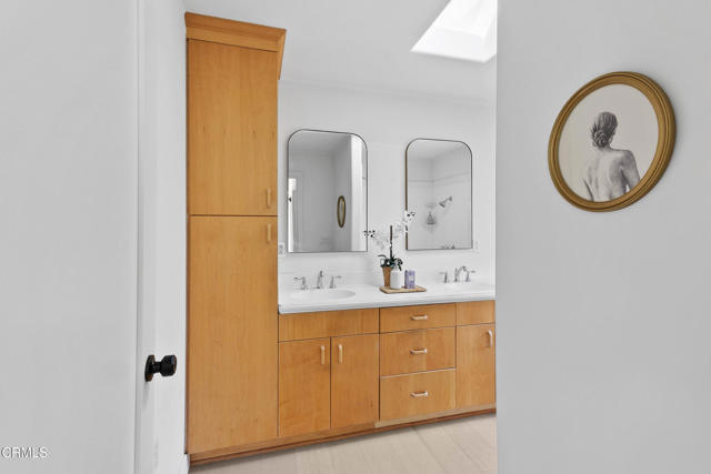 421 Donze Avenue, Santa Barbara CA: https://media.crmls.org/mediaz/127de1b7-9084-496d-aab3-dd1a46e91d2b.jpg