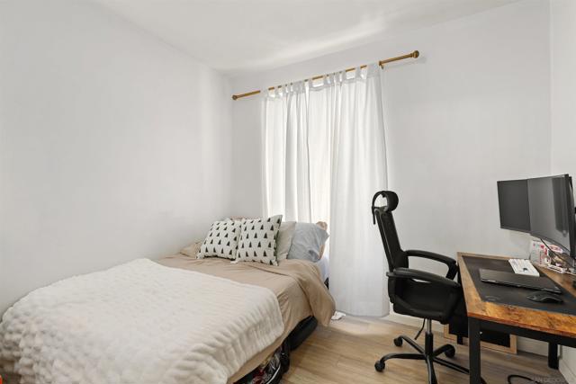 12364 Carmel Country Rd, San Diego CA: https://media.crmls.org/mediaz/127e37f6-02e0-41b4-bb87-15ce29f8b681.jpg