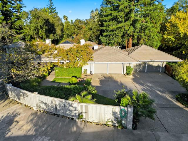 3895 Fair Oaks Boulevard, Sacramento CA: https://media.crmls.org/mediaz/127e432b-751b-4d84-b4e3-90a2204876ab.jpg