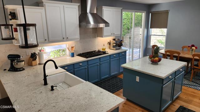 76 Boulder Creek Road, Simi Valley CA: https://media.crmls.org/mediaz/127f1108-961c-43ee-a433-59b5ea3b70b4.jpg