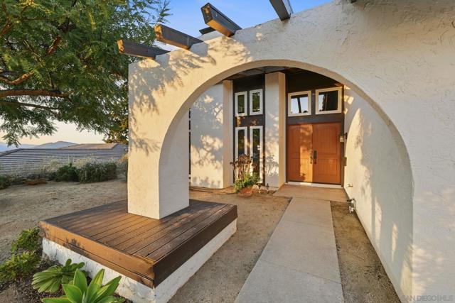 17570 Montero Rd, San Diego CA: https://media.crmls.org/mediaz/128079ac-b65c-42e2-b11a-8b4da70105f3.jpg