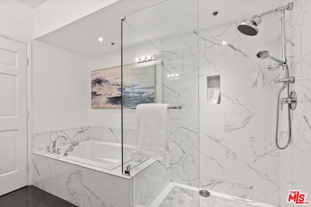 2025 S Beverly Glen Boulevard, Los Angeles CA: https://media.crmls.org/mediaz/1280d3c6-7dc4-46e8-ab48-761a70e2a562.jpg