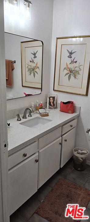 18530 Hatteras Street, Tarzana CA: https://media.crmls.org/mediaz/128177ad-fc84-468f-a849-679cd65fa144.jpg
