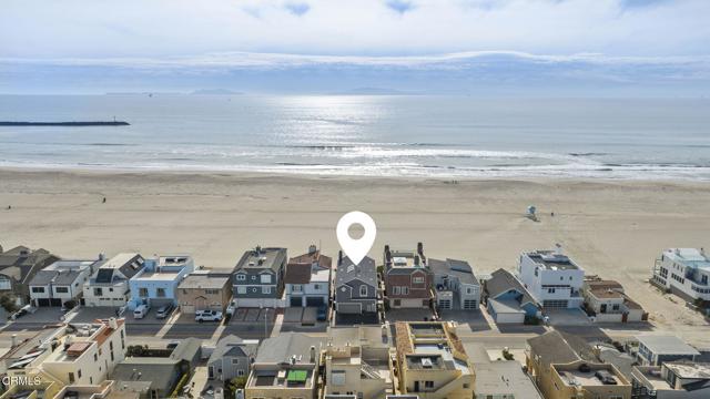 3541 Ocean Drive, Oxnard CA: https://media.crmls.org/mediaz/12818b81-77d5-468a-af09-29fc1d7733c3.jpg