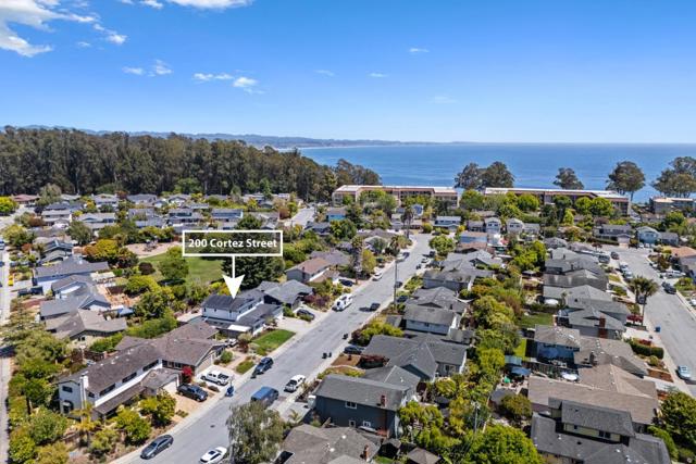200 Cortez Street, Capitola CA: https://media.crmls.org/mediaz/12819983-9284-481a-83ee-a66139576783.jpg