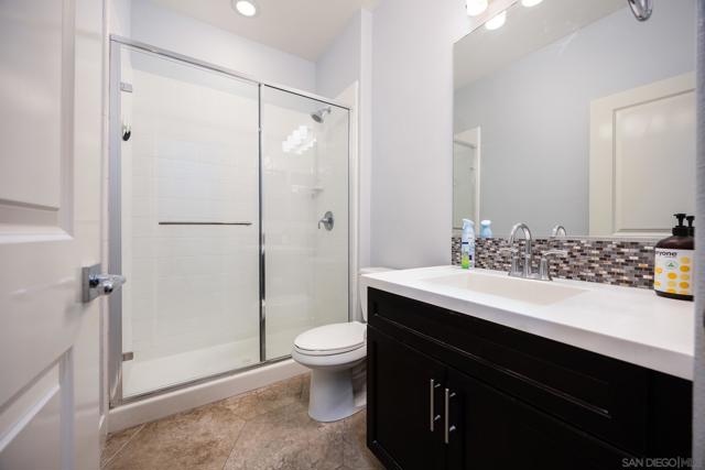 7152 Sitio Corazon, Carlsbad CA: https://media.crmls.org/mediaz/12819cb9-bead-4fa9-80dd-023b5f6ab14a.jpg