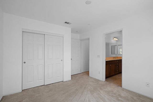 609 Calle Vibrante, Palm Desert CA: https://media.crmls.org/mediaz/128251cd-b718-4579-a6df-ff02d733e636.jpg