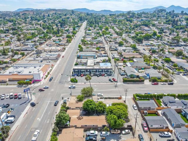 548 9th Avenue, Escondido CA: https://media.crmls.org/mediaz/12837114-dc5d-4a16-8c87-910778fd0396.jpg