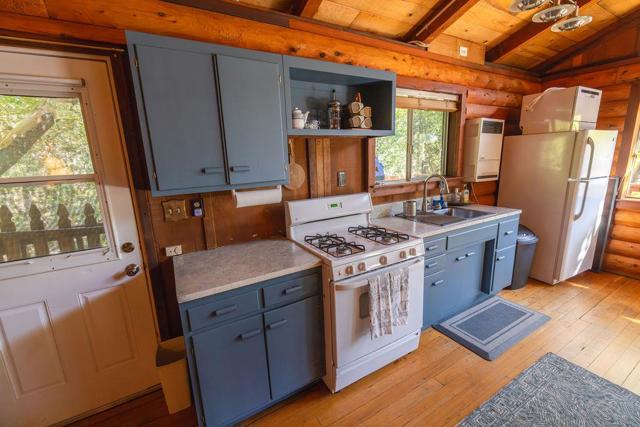 36865 Dormody Road, Carmel CA: https://media.crmls.org/mediaz/1283839f-94ec-4635-906f-caffeb304e4e.jpg