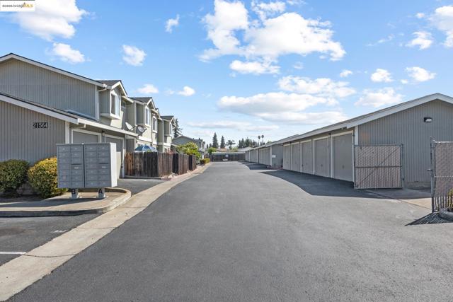 21564 Meekland ave, Hayward CA: https://media.crmls.org/mediaz/12851d70-e6fa-4a0d-8d34-6308510a428e.jpg