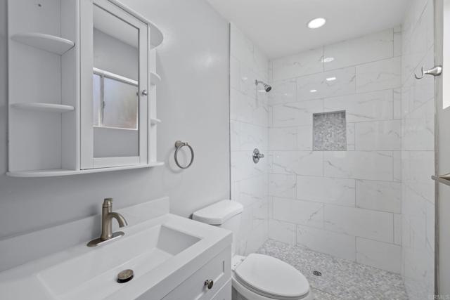 Detail Gallery Image 14 of 55 For 11153 Acaso Way, –,  CA 92126 - 4 Beds | 3 Baths