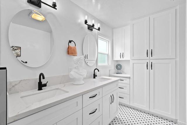 4055 Bernice Drive, San Diego CA: https://media.crmls.org/mediaz/12861c7e-9e5f-45fd-b015-35fedbc99bb9.jpg