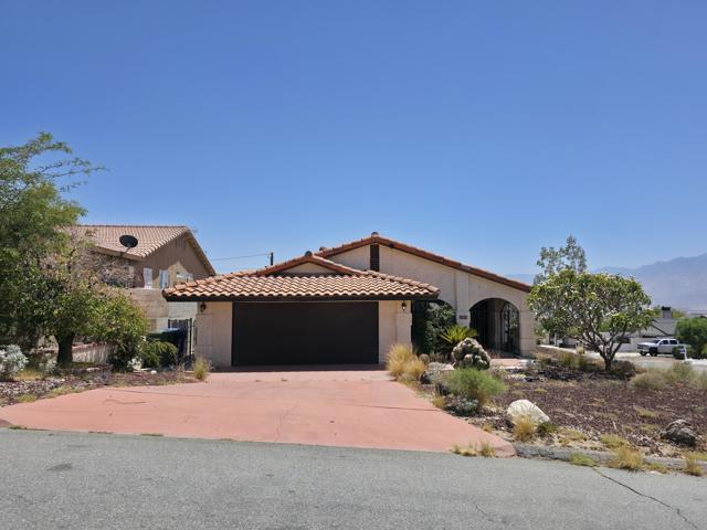 12800 Avenida Alta Loma, Desert Hot Springs CA: https://media.crmls.org/mediaz/12870d80-cf28-4c8d-a39f-7ce5cd8a61bb.jpg