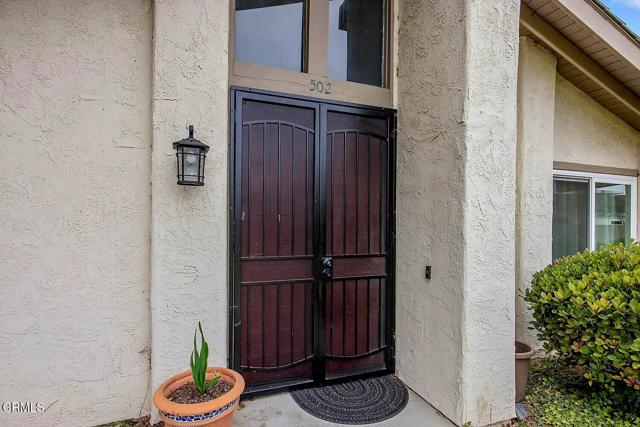 Detail Gallery Image 2 of 30 For 502 Holly Ave, Oxnard,  CA 93036 - 4 Beds | 2 Baths