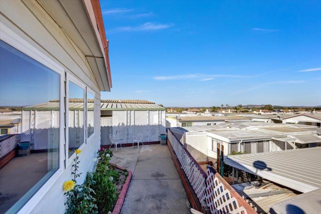 269 Quail Lane, Oceanside CA: https://media.crmls.org/mediaz/1287a8d3-3f60-4656-b20a-f94135cca25e.jpg