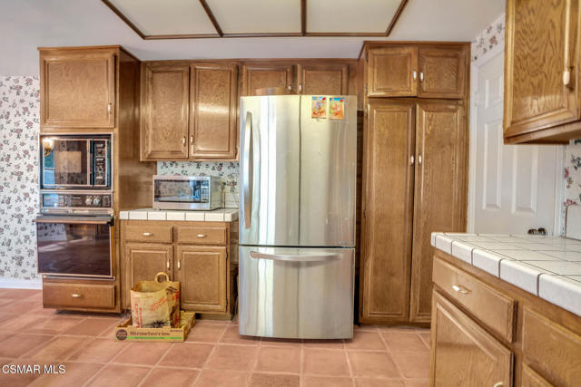 3008 Shadow Brook Lane, Westlake Village CA: https://media.crmls.org/mediaz/1289bb53-9ed1-41b3-8001-e6c9a304418d.jpg