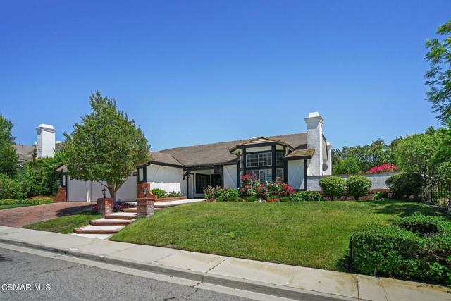 1142 Earlham Court, Oak Park CA: https://media.crmls.org/mediaz/1289ed3d-9b05-445a-a786-3673715241dd.jpg