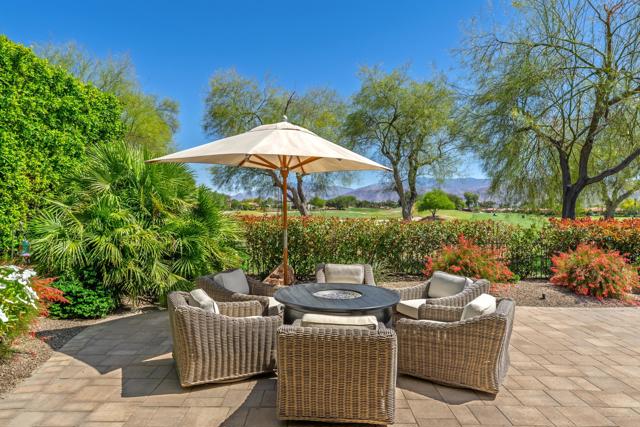 306 Loch Lomond Road, Rancho Mirage CA: https://media.crmls.org/mediaz/128af446-a30b-4618-8e29-6026191928e9.jpg
