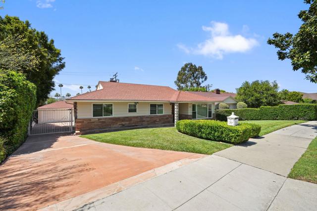 108 W Kenneth Road, Glendale CA: https://media.crmls.org/mediaz/128b067e-b6b5-4587-b7cb-e200d8bfb0d3.jpg