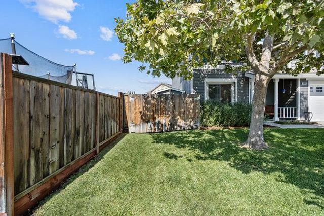2421 Valley View Road, Hollister CA: https://media.crmls.org/mediaz/128b8d14-c76b-4e3e-bac3-88b51fbbf959.jpg