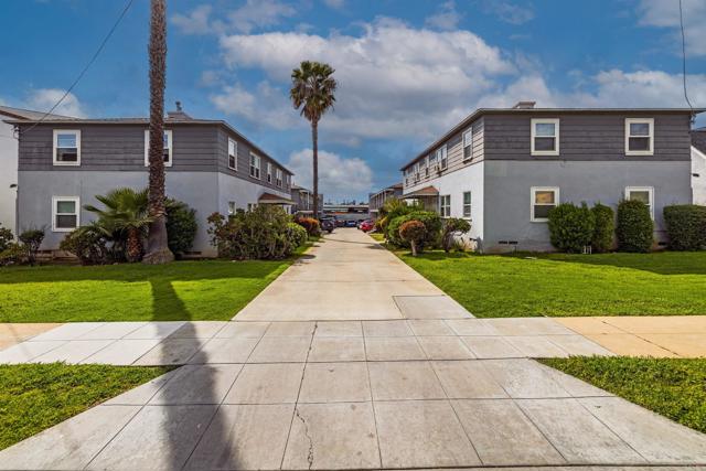 4818 4832 1/2 Palm Avenue, La Mesa CA: https://media.crmls.org/mediaz/128bb004-3309-4683-8da6-db43a8c29825.jpg