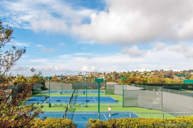 5438 Caminito Bayo, La Jolla CA: https://media.crmls.org/mediaz/128c3e10-662a-4c76-8371-464100d09b94.jpg