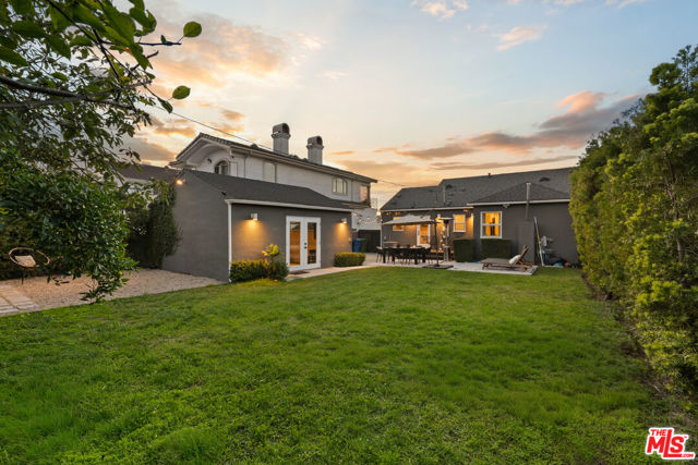 7818 Truxton Avenue, Los Angeles CA: https://media.crmls.org/mediaz/128c8d3f-e8cf-4c7d-9318-d859223d5acf.jpg