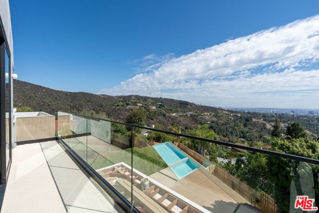 Drew Fenton | 2501 Banyan Drive Los Angeles CA | MLS: 7450499 Drew Fenton | 2501 Banyan Drive Los Angeles CA | MLS: 7450499