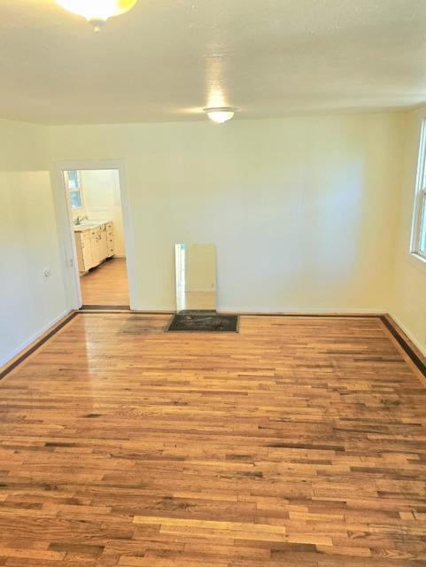 129 Broadway, Jackson CA: https://media.crmls.org/mediaz/128cba8d-e530-4411-a945-fbceef335666.jpg