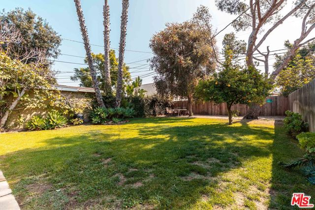10748 Westminster Avenue, Los Angeles CA: https://media.crmls.org/mediaz/128d82d5-c66d-4161-a8fb-69dd352a778a.jpg