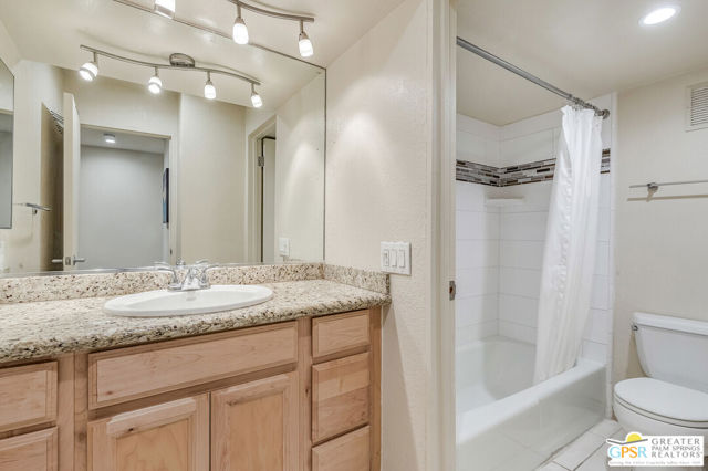 1655 E Palm Canyon Drive, Palm Springs CA: https://media.crmls.org/mediaz/128db4e7-e2eb-49a1-9a2a-0fbcc9dbfc6e.jpg