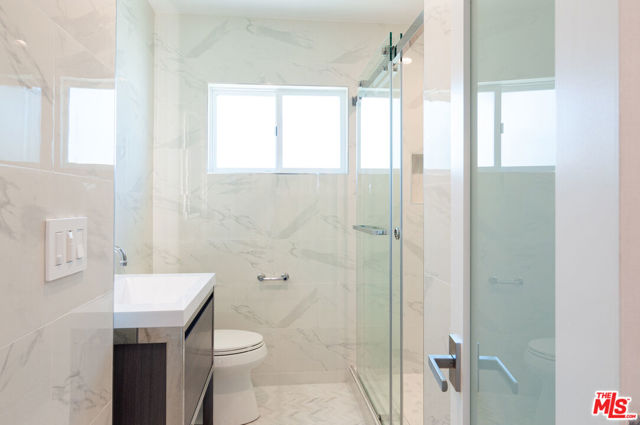 1310 W Valencia Drive, Fullerton CA: https://media.crmls.org/mediaz/128e8923-3e9a-483b-837c-81ec0693a1b9.jpg