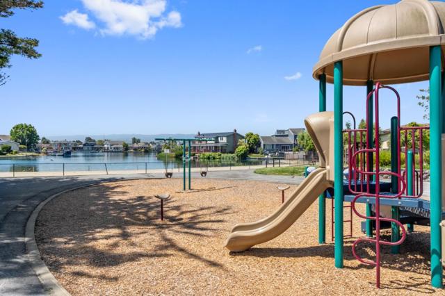 1394 Marlin Avenue, Foster City CA: https://media.crmls.org/mediaz/128f0891-417c-4092-936a-069b639ccfa0.jpg