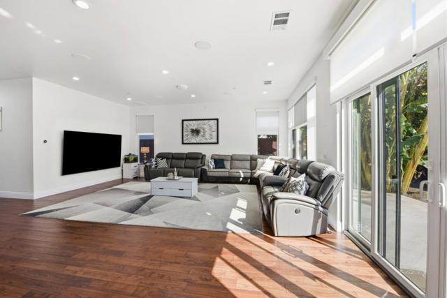 43141 Continental Drive, Fremont CA: https://media.crmls.org/mediaz/128f3456-4b3d-46f3-b036-67999697fc8c.jpg